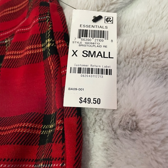 Bar III red plaid skinny pants - Picture 3 of 4